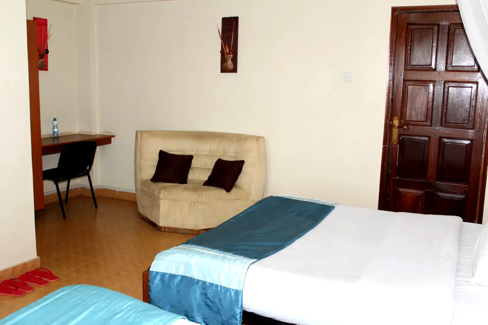 Meru Paramount Hotel  Twin Bedrooms offer a perfect blend of comfort and convenience for guests traveling together.